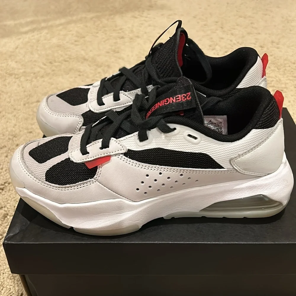 Jordan Air 200E size 6Y - Picture 1 of 7